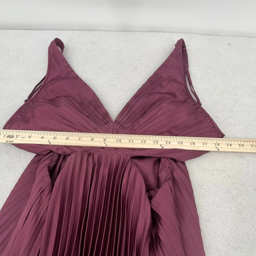 Abercrombie & Fitch Dress Burgundy Pleated Cutout Maxi V-Neck Maroon‎ Medium